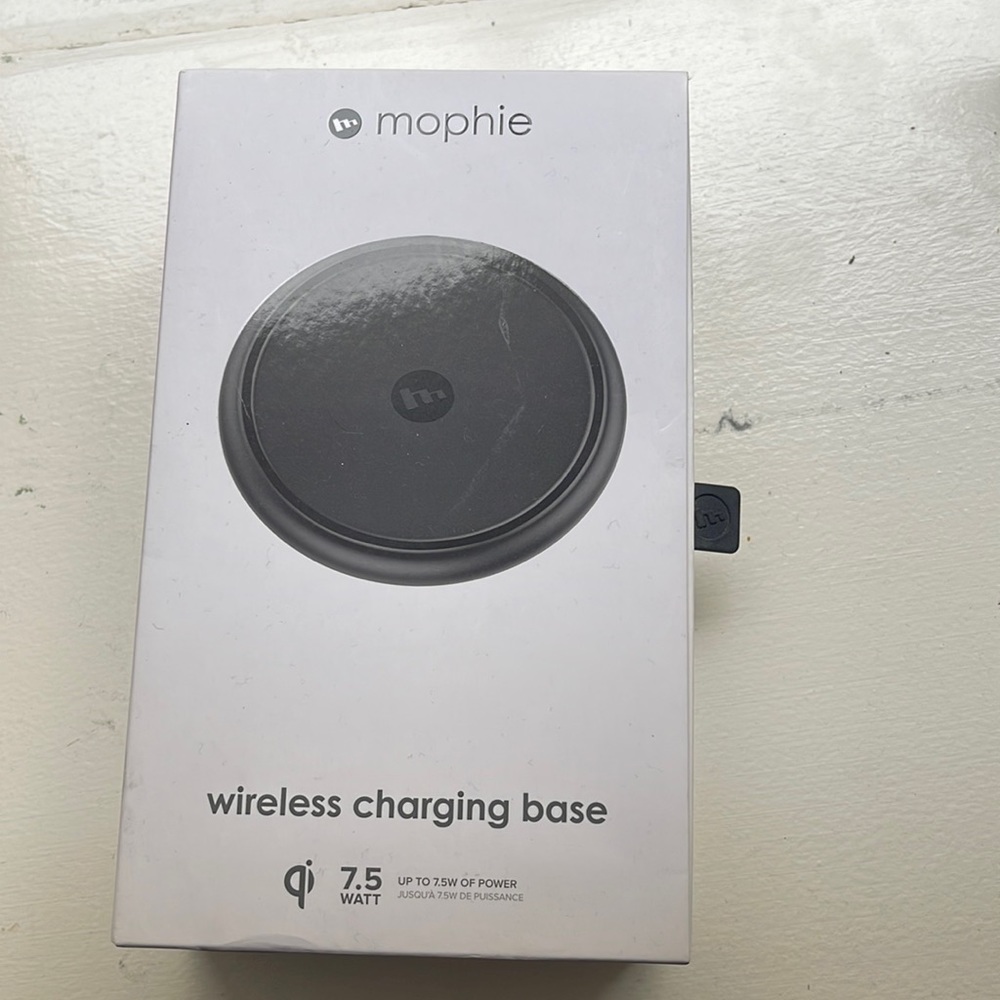 Mophie 7.5 Watt wireless charger